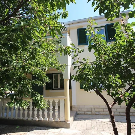 Apartament Two-bedroom In Petrcane/zadar Riviera 8043